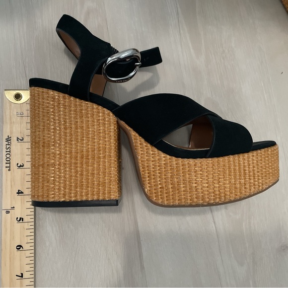 Vince Camuto size 7.5 Platform Black & Tan Wedge Sandal. - Picture 3 of 4